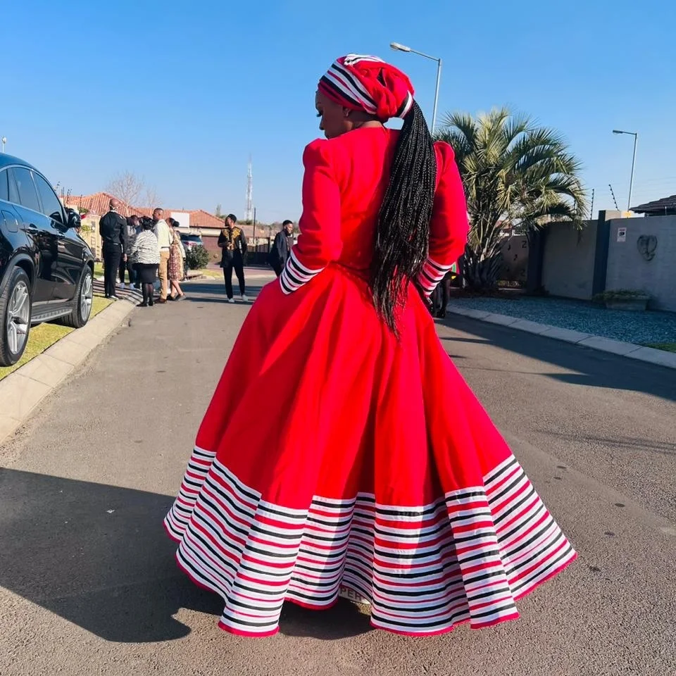 Umbhaco - Back View by ZanBlack